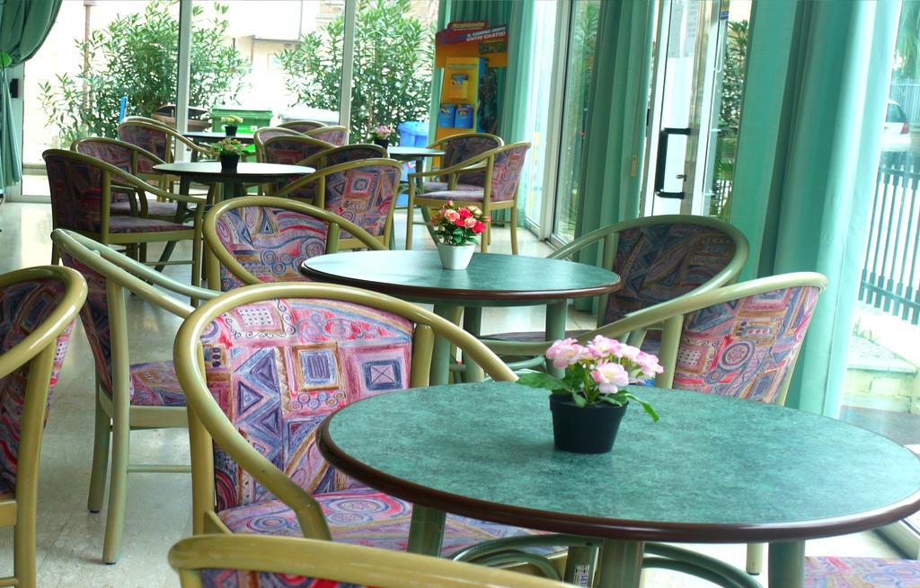 Hotel Maena Rimini Exterior photo
