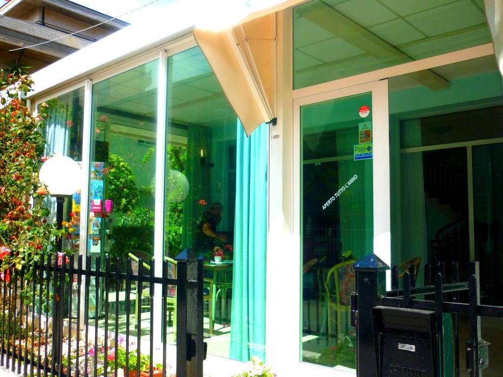 Hotel Maena Rimini Exterior photo